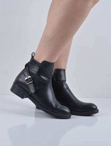 Siyah Cilt Düz Taban Kısa Bot