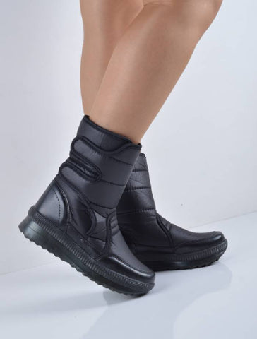 Siyah Cırtlı Kar Botu