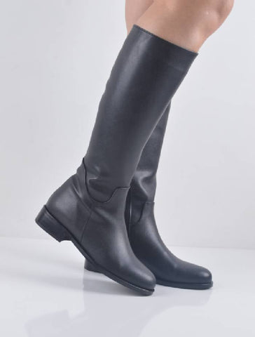 Siyah Cilt Düz Topuklu Uzun Çizme