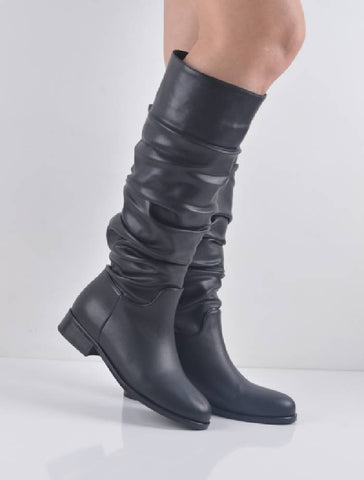 Siyah Cilt Körüklü Düz Topuklu Çizme