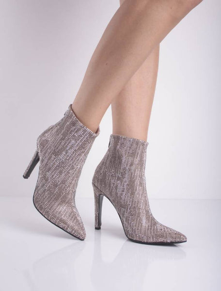 İnce Topuklu Taşlı Kısa Çizme